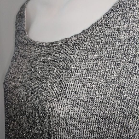 Top - Picture 3 of 7